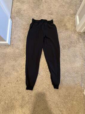 Lululemon High-Rise Jogger Full Length Black Size 4